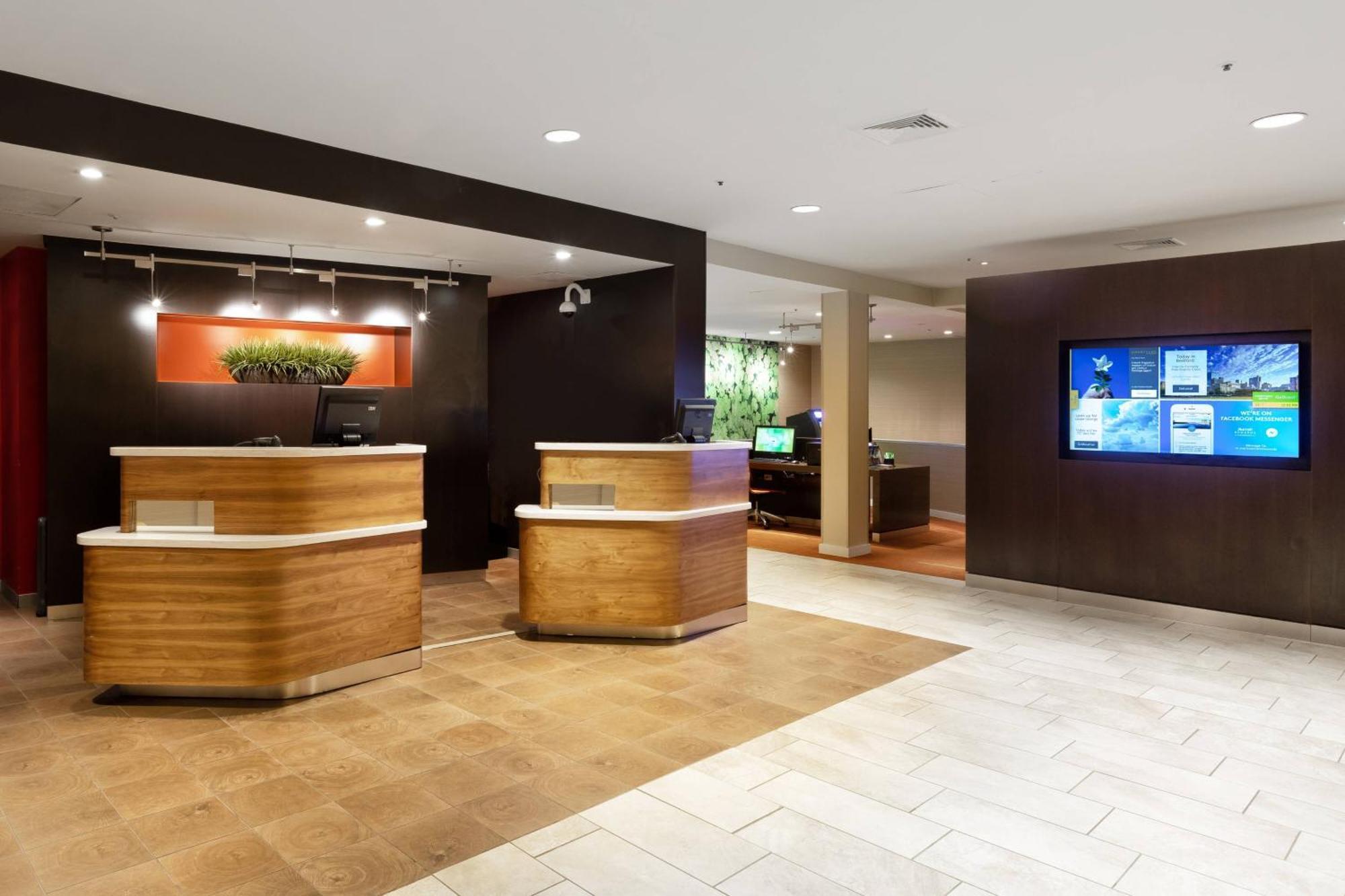 Courtyard By Marriott Dallas-Fort Worth/Bedford Εξωτερικό φωτογραφία