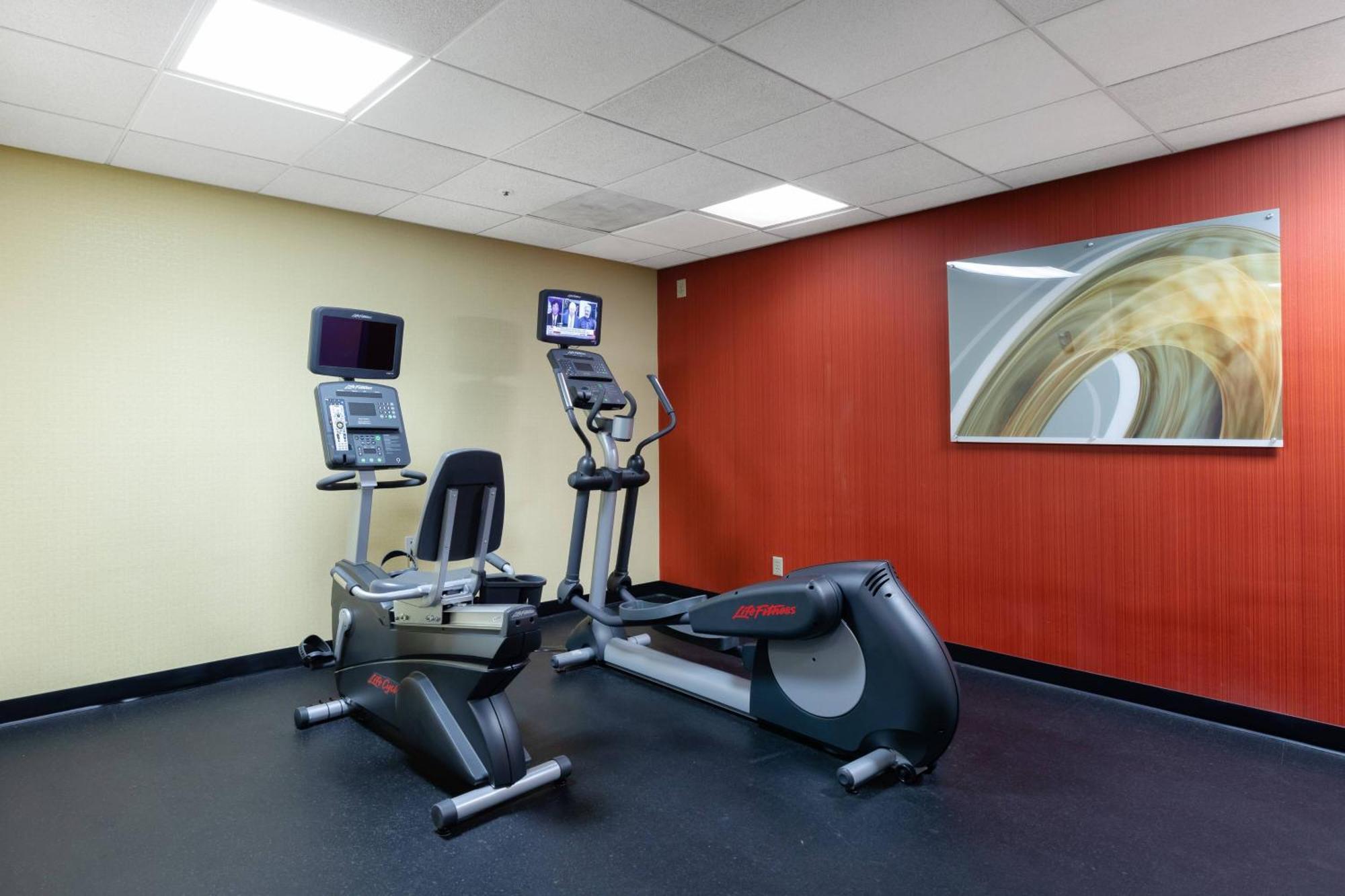 Courtyard By Marriott Dallas-Fort Worth/Bedford Εξωτερικό φωτογραφία
