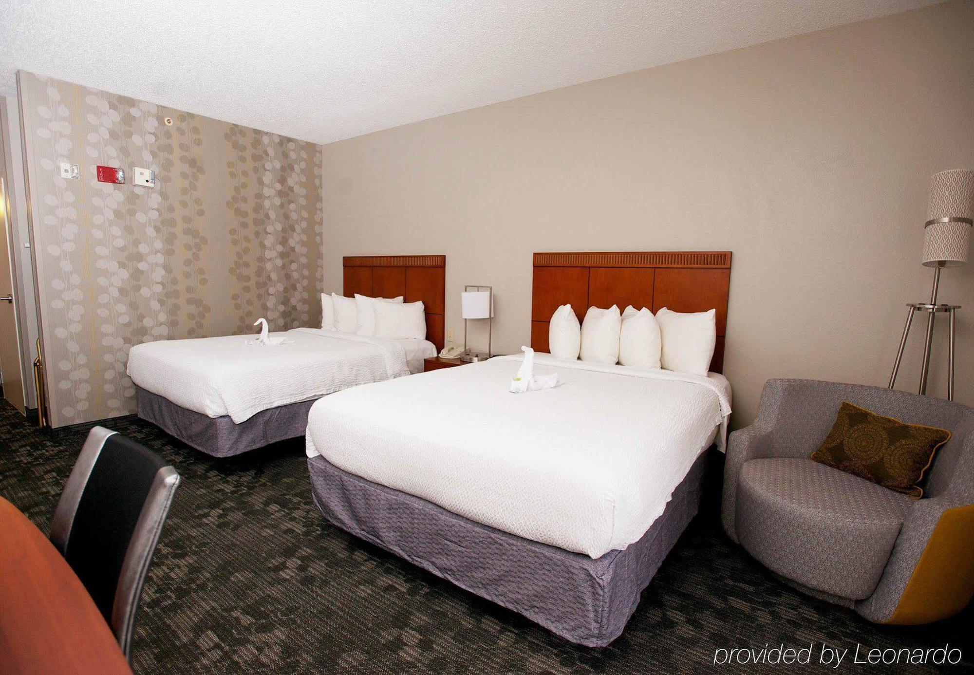 Courtyard By Marriott Dallas-Fort Worth/Bedford Εξωτερικό φωτογραφία