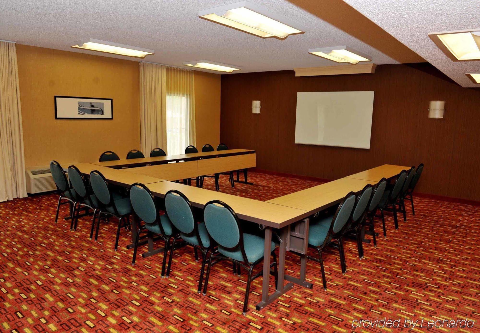 Courtyard By Marriott Dallas-Fort Worth/Bedford Εξωτερικό φωτογραφία